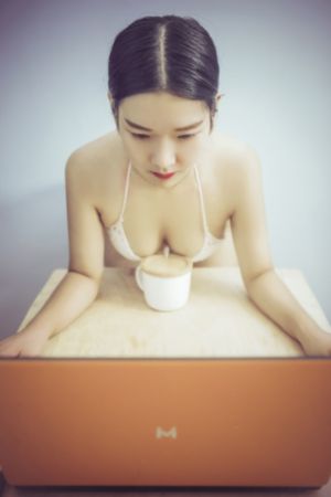能免费看美女日p视频_超清在线观看完整版